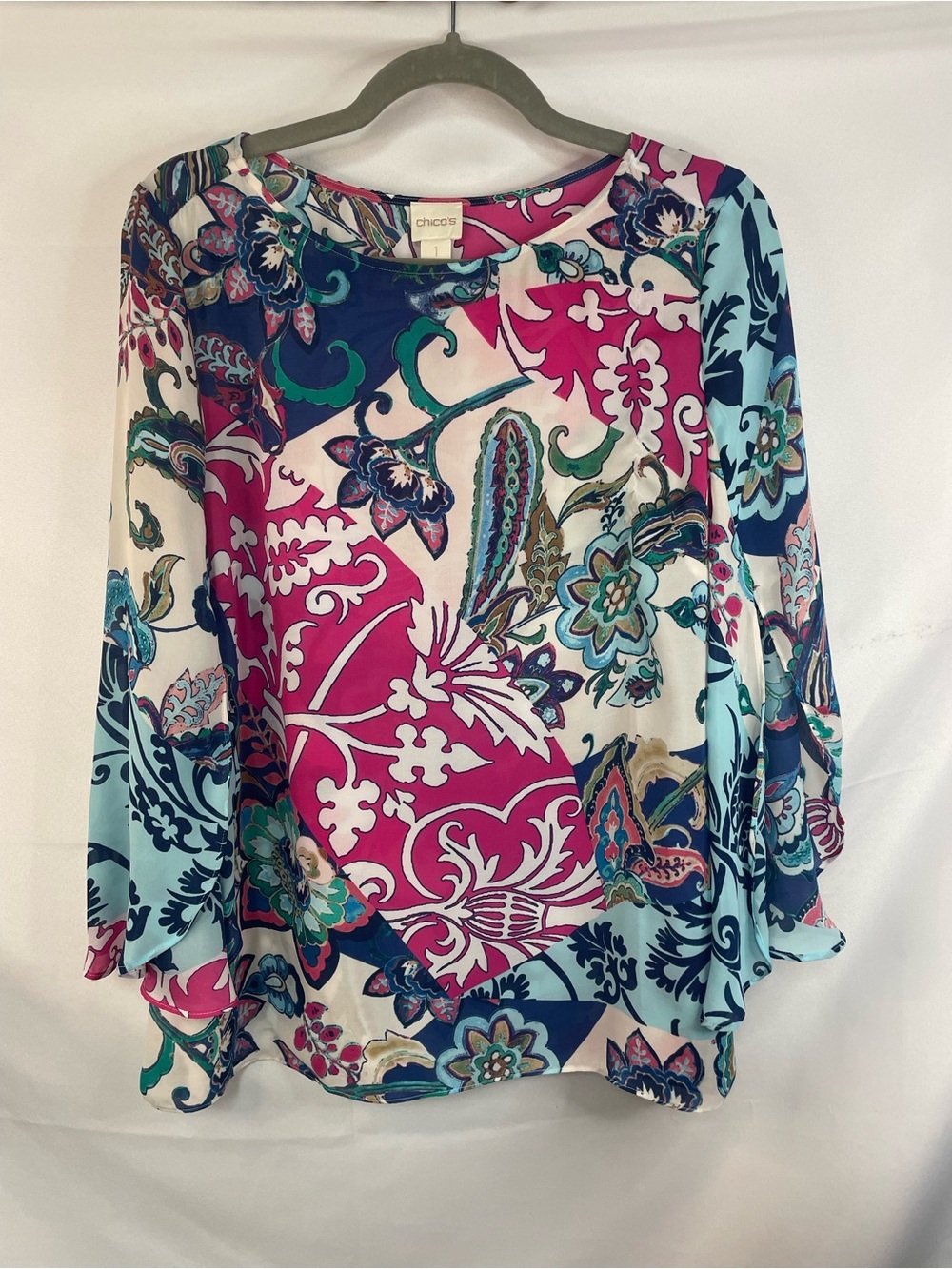 Chicos blouse with wide slotted sleeves. So vibrant and colorful.